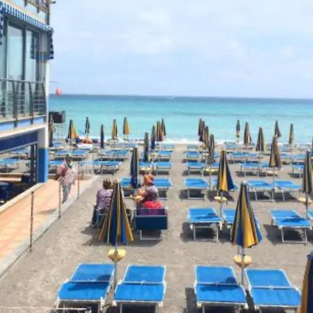 I Pernambucchi Con Spiaggia لوانو